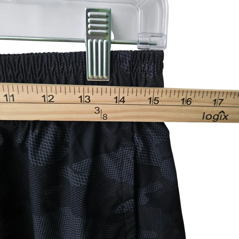 Layer 8‎ Mens L Qwick-Dry Athletic Shorts Black Gray Digi Camo Gym Training
